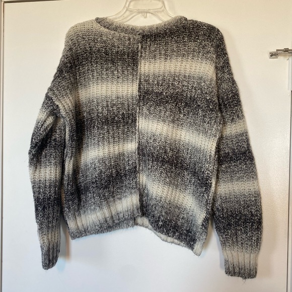 Lucky Brand knit sweater size women’s medium - Picture 6 of 6